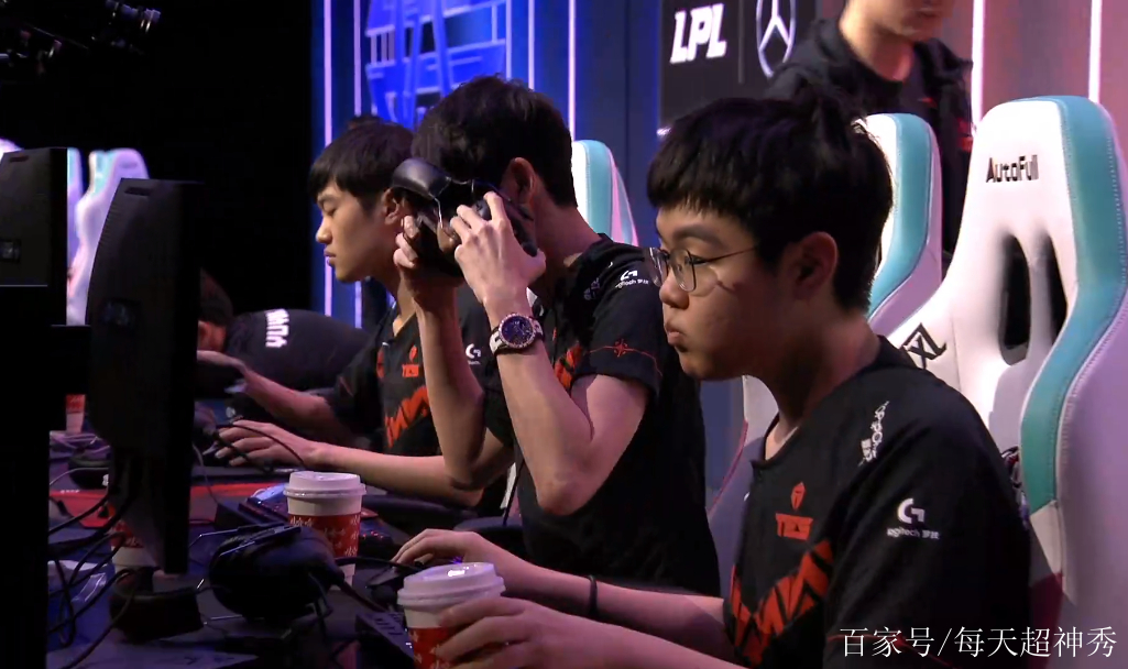 JackeyLove在日本队比赛中重要助攻，爆冷引发热议！