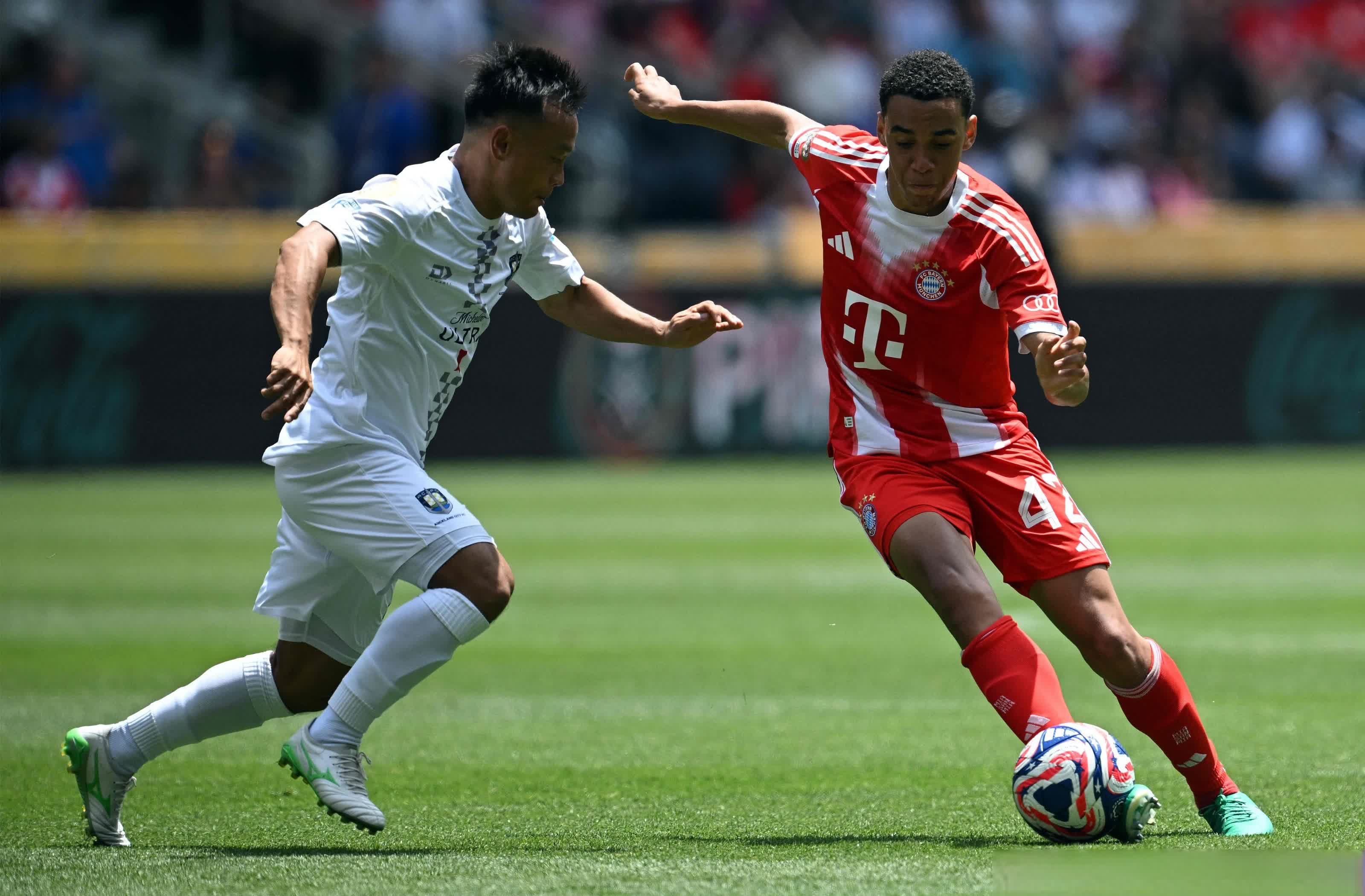 包含德国杯倒计时，尤文图斯转会期刷新队史纪录，细节引发关注，底气十足，临场指挥获称赞的词条